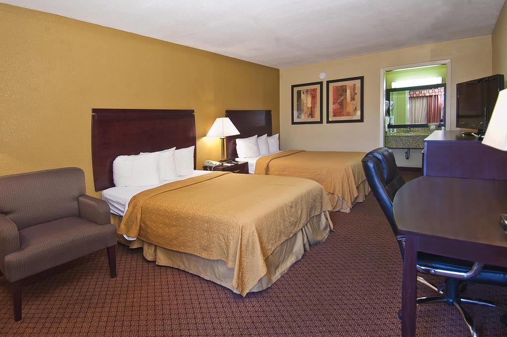 Quality Inn & Suites Baton Rouge West - Port Allen Exterior photo